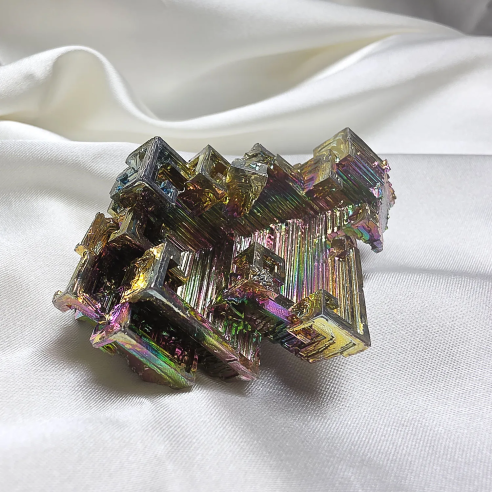 Recrystallized Bismuth | Geometry & Colour | Cristalljoia