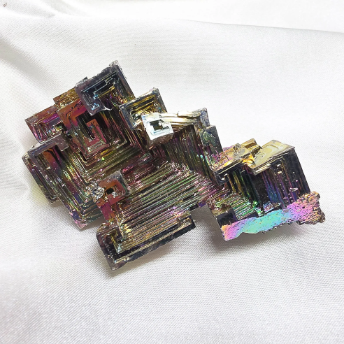 Recrystallized Bismuth | Geometry & Colour | Cristalljoia