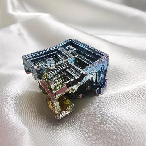 Recrystallized Bismuth | Geometry & Colour | Cristalljoia
