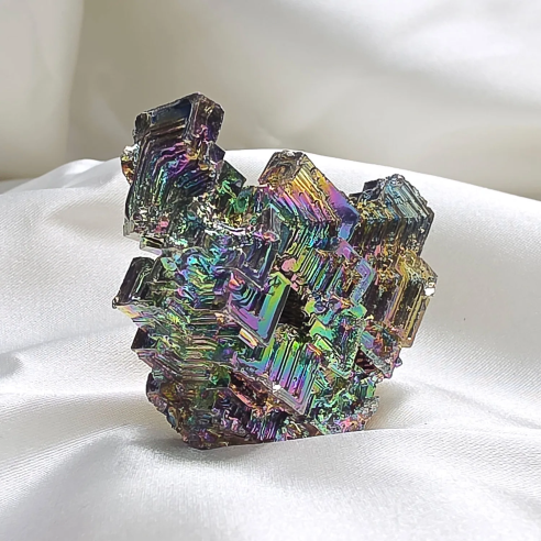 Bismut Recristal·litzat | Geometria i Color | Cristalljoia