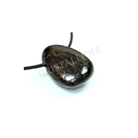 Granate colgante rodada oval con agujero