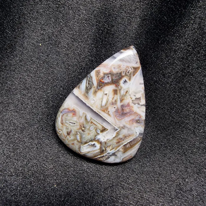 cabuj&oacute;n de mineral