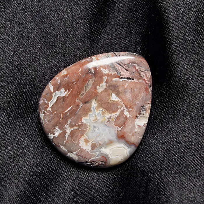 cabuj&oacute;n de mineral