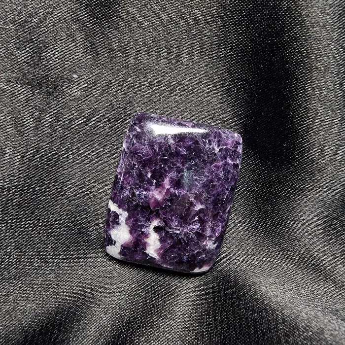 cabuj&oacute;n de mineral