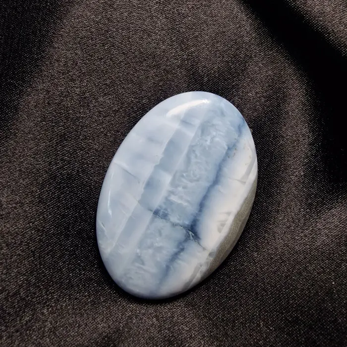 cabuj&oacute;n de mineral