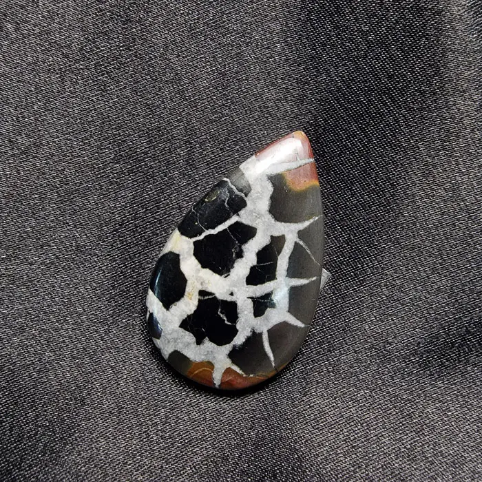 cabuj&oacute;n de mineral