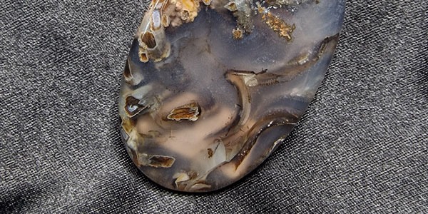 Cabujones exquisitos de minerales especiales