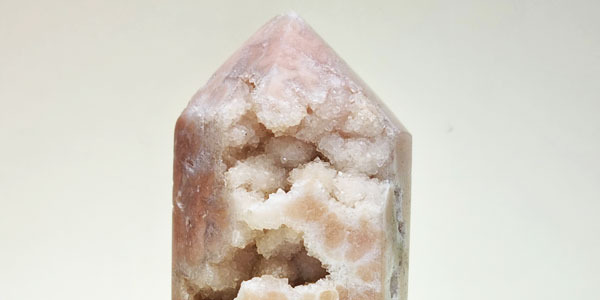 Amatista rosa: una piedra nueva con mucho que contar